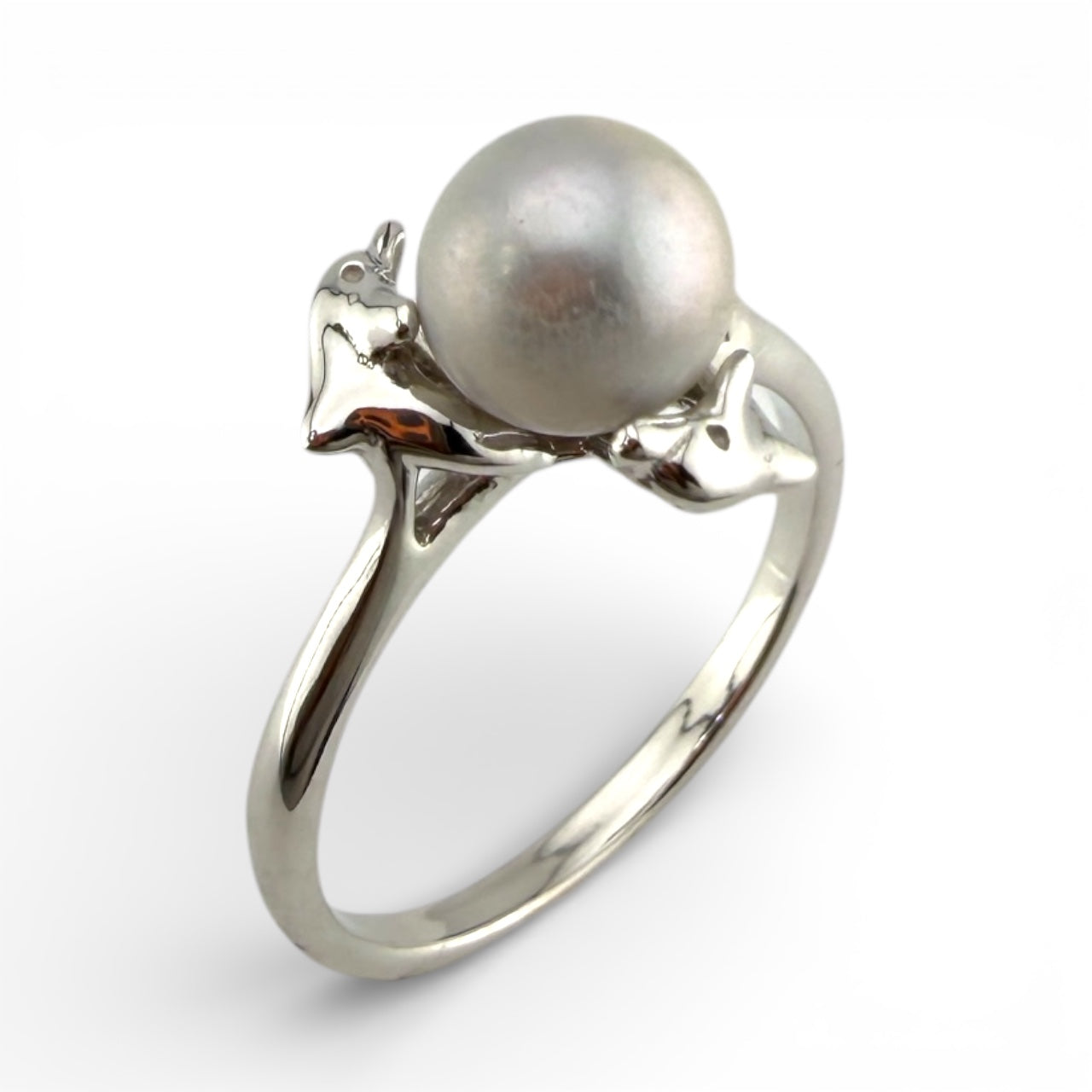 White 14K Pearl w/Dolphin Design Ring