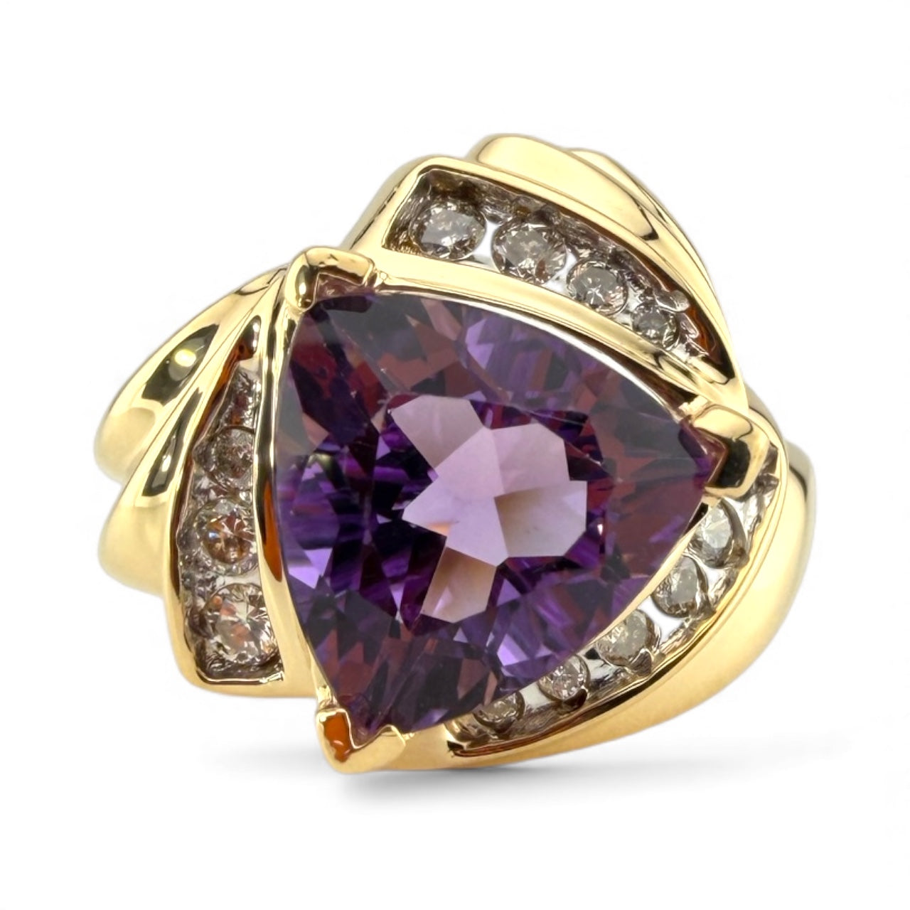 Y14K Amethyst & .30CTW Diamond Ring