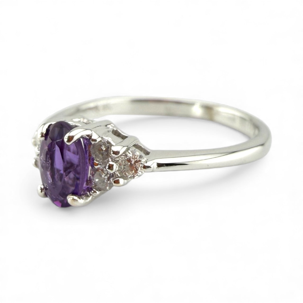 White 18K Amethyst & Diamond Ring