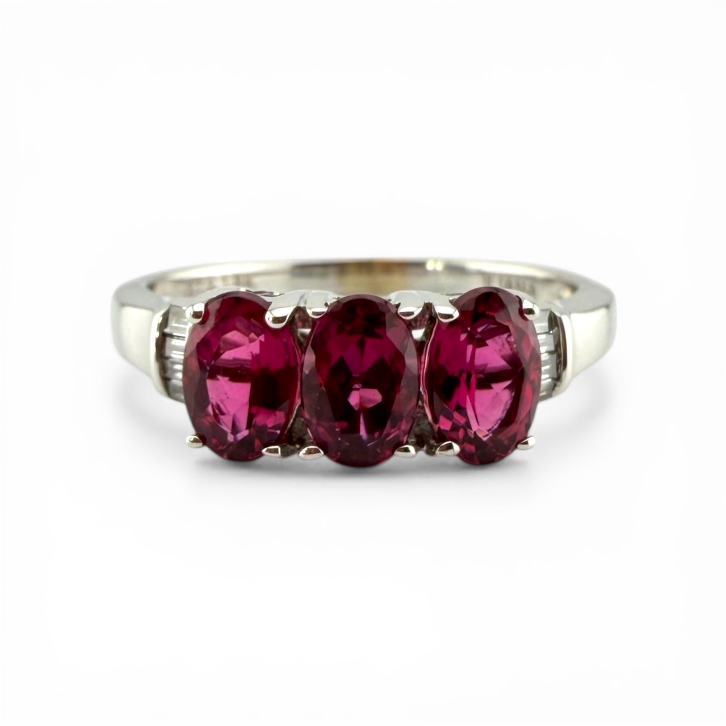 White 18K Tourmaline Ring