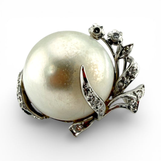 Vintage White 14K Mabe Pearl & .25CTW Diamond Ring