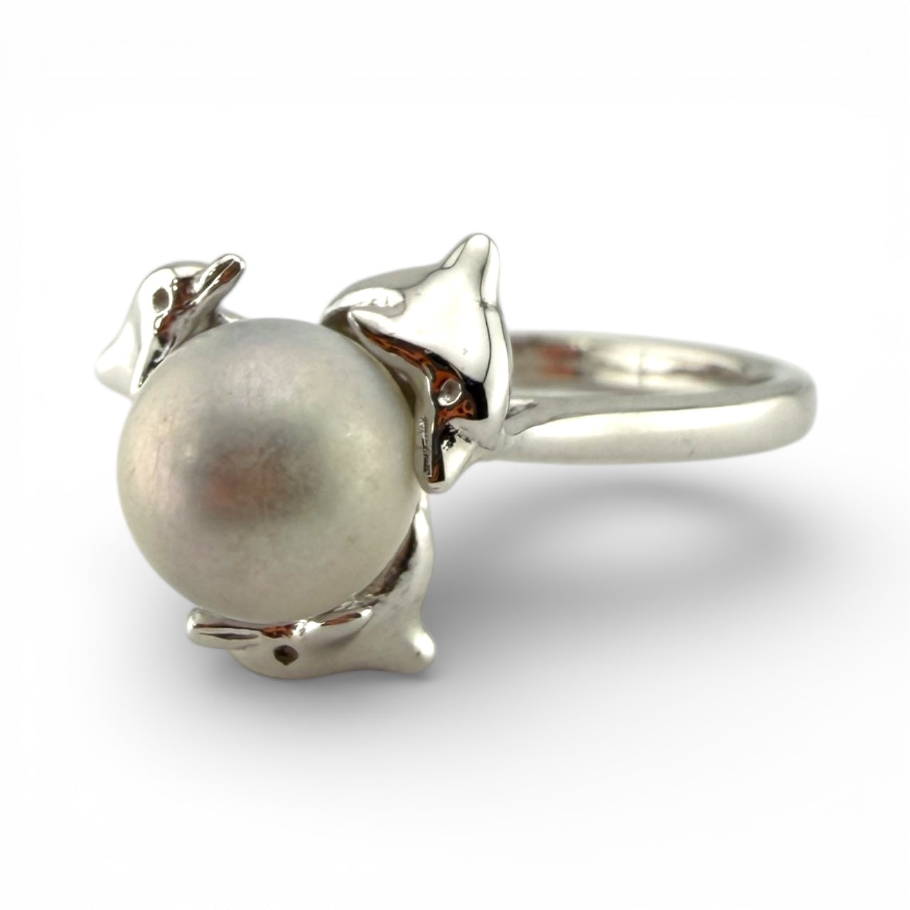White 14K Pearl w/Dolphin Design Ring