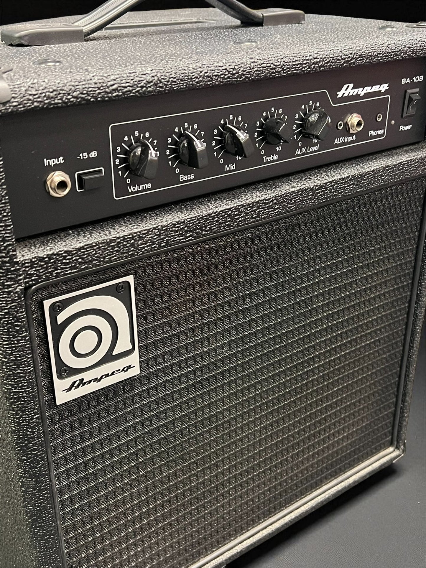 Ampeg Bass Amp BA-108