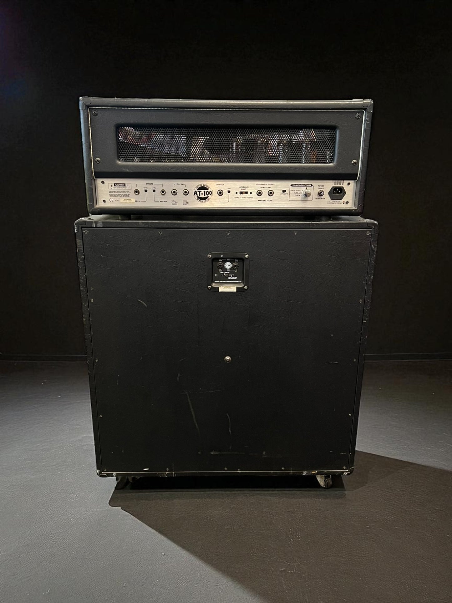 B-52 Amp Head w/Speaker Cabinet